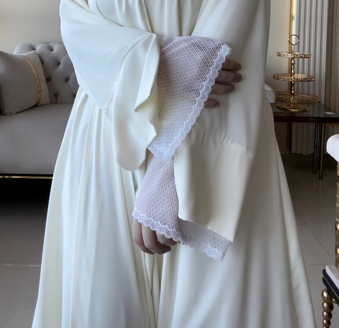 Nocturne Abaya | Off white.