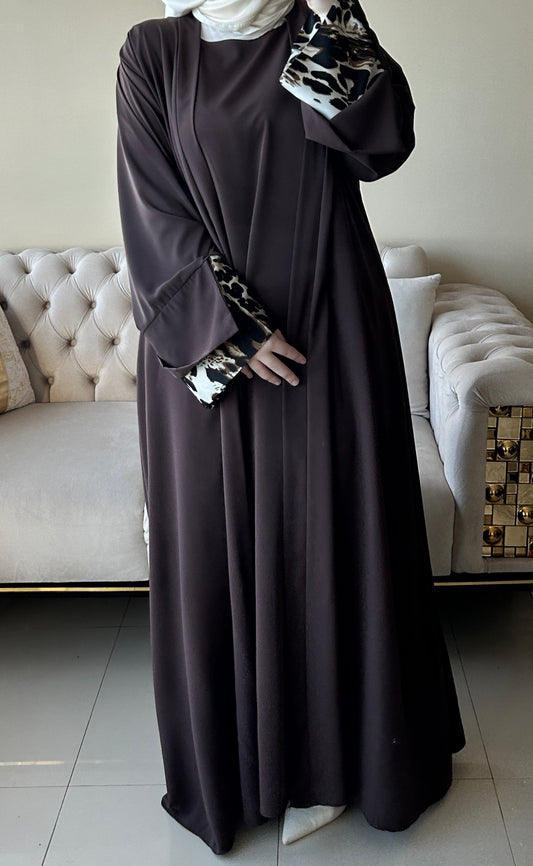 Nocturne Abaya | Leopard brown.